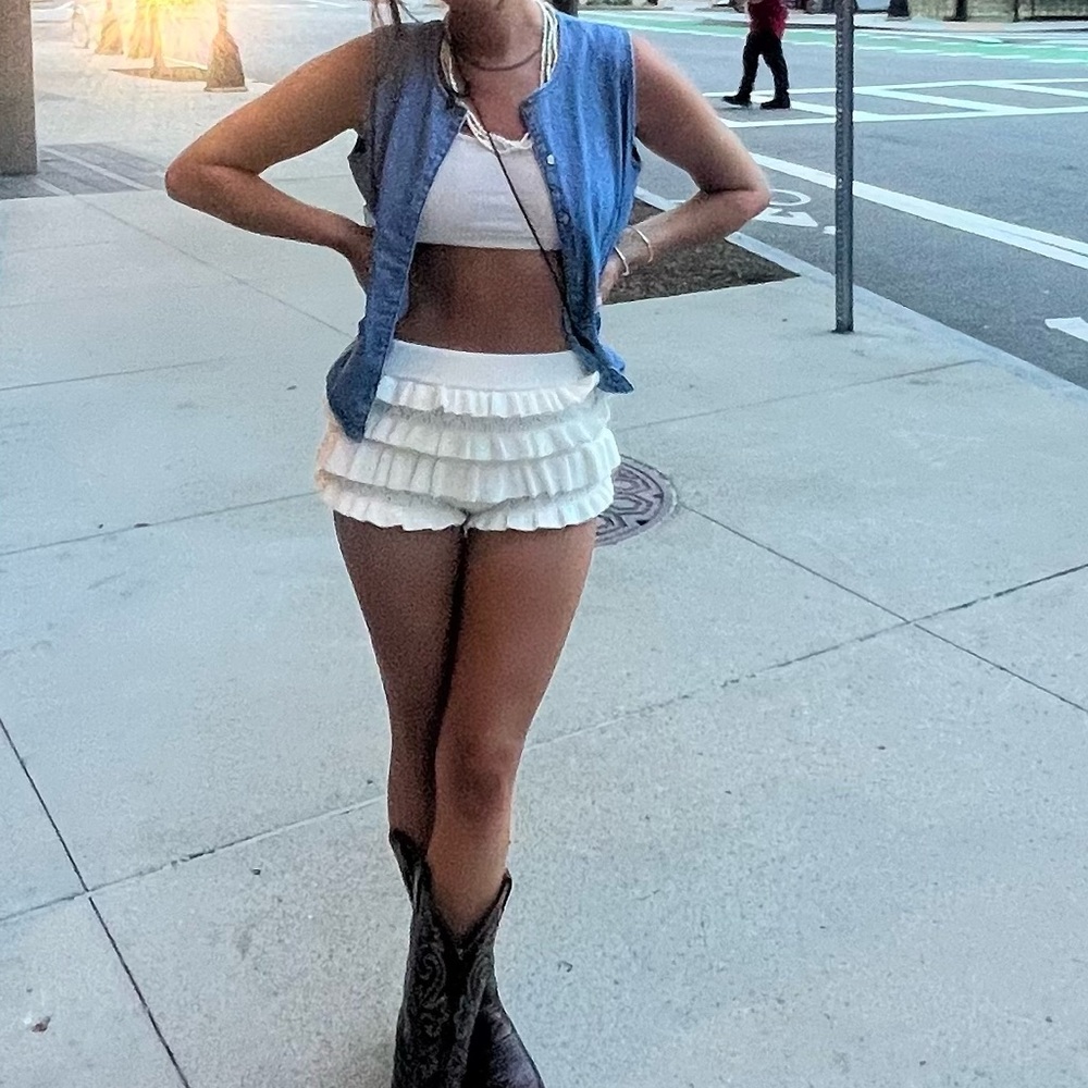 Ruffle mini shorts